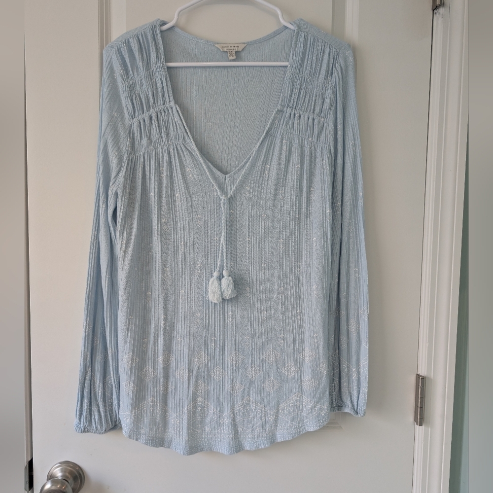 Lucky Brand Women's Size Large, Baby Blue V-Neck Blouse,‎ Tie Front